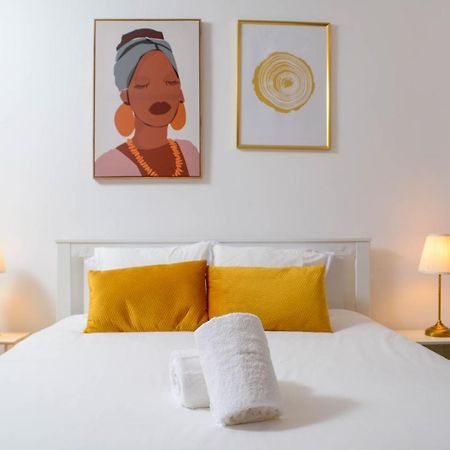 Travel & Live Marques Apartments Porto Exterior photo